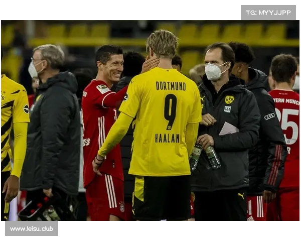 莱万点射+助攻,拜仁3-2多特蒙德赢国家德比